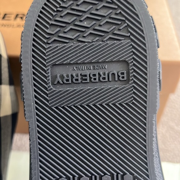Burberry Jack Check Platform Low Top Sneaker - Picture 10 of 17